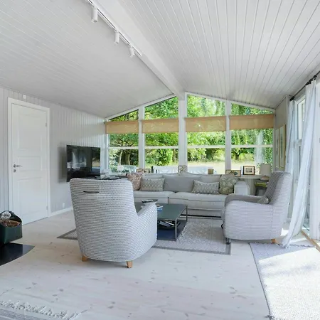 Summer House Idyll Near Forest And Vakantiehuis Hornbæk